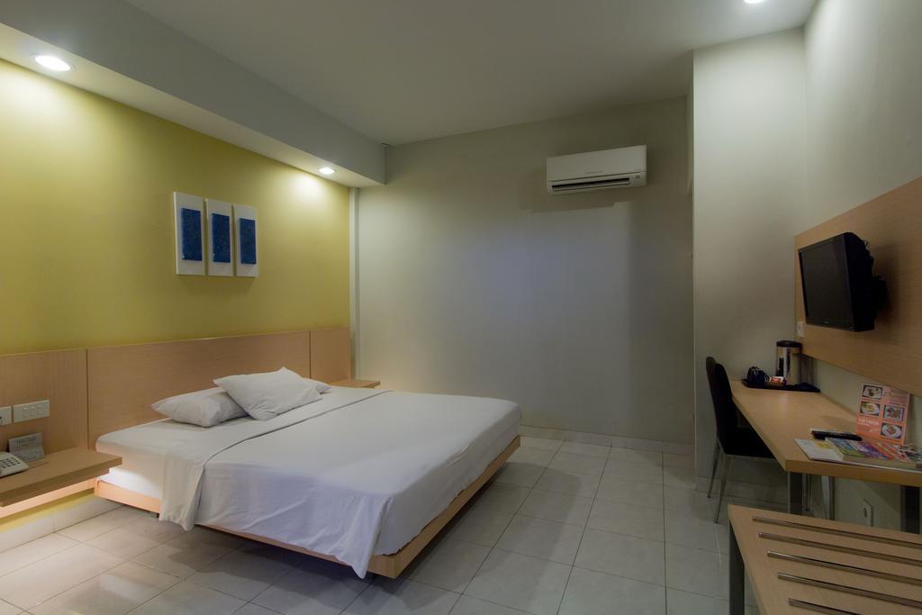 Hotel Quirin Semarang Ruang foto