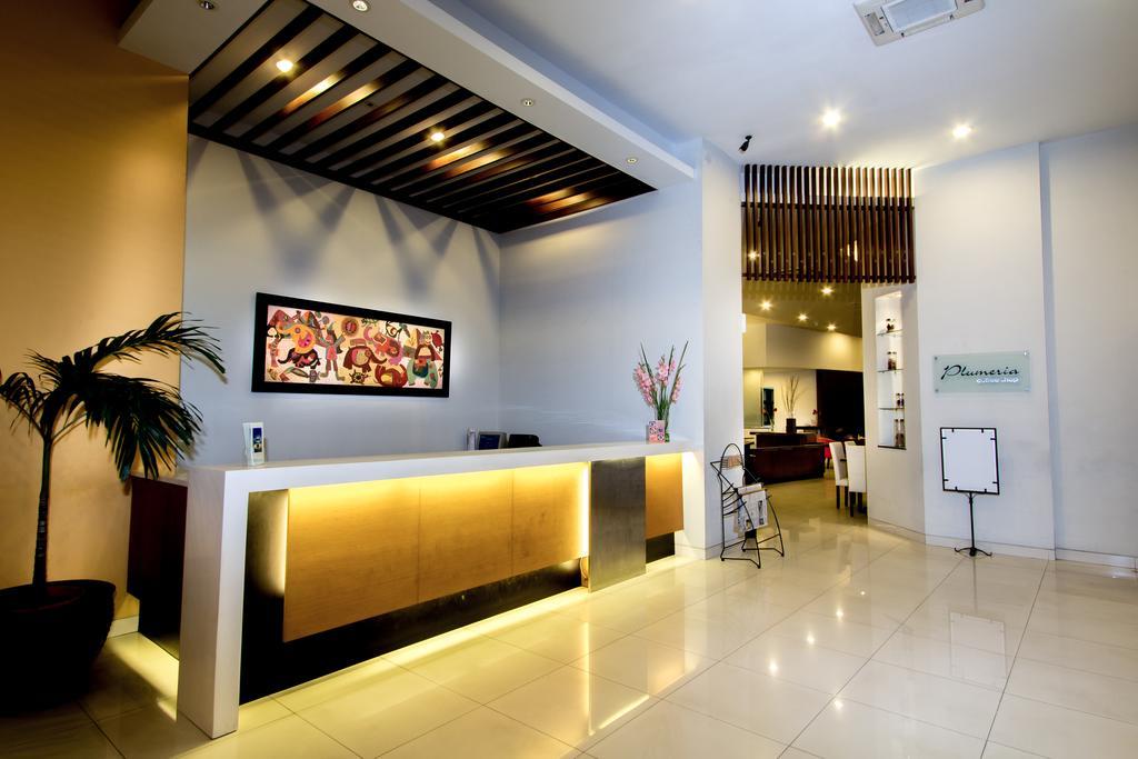 Hotel Quirin Semarang Bagian luar foto